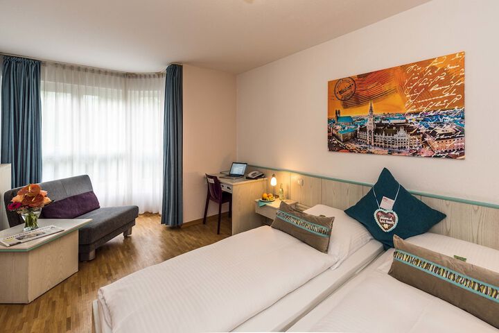 Room 4 of 51