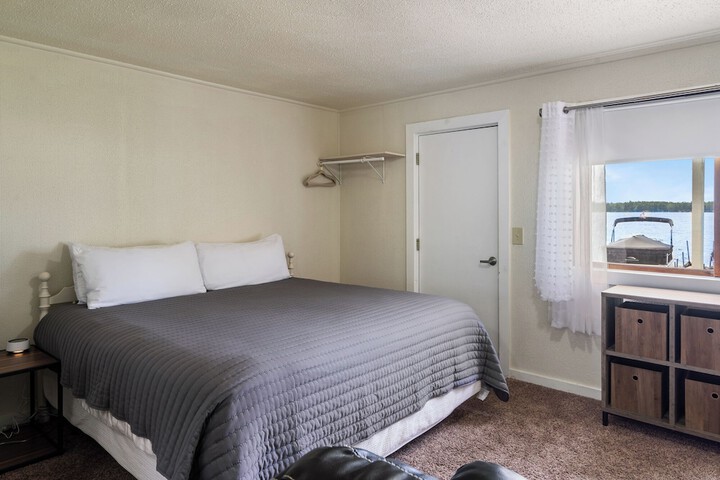 Room 21 of 154