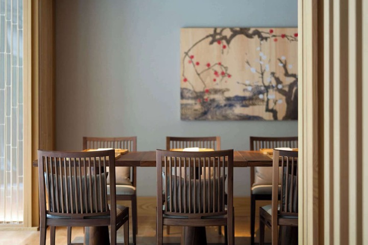 Dining 110 of 134