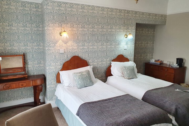 Room 12 of 26