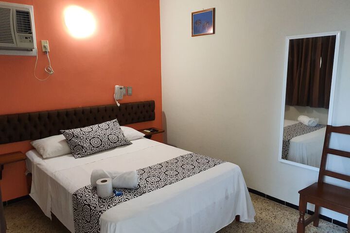 Room 10 of 40