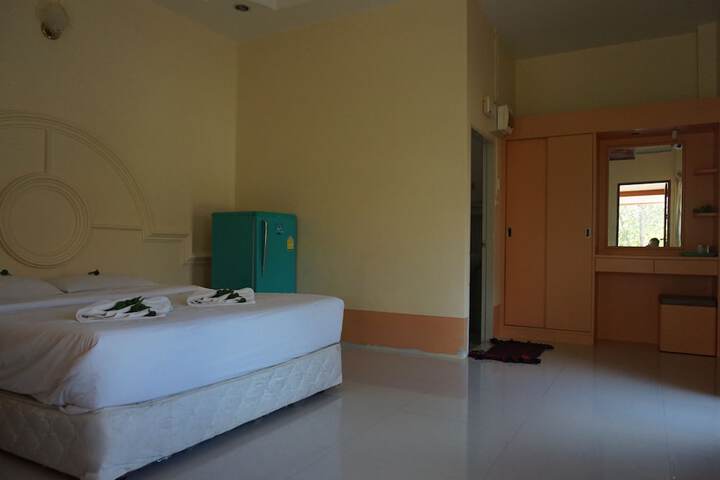 Room 6 of 39