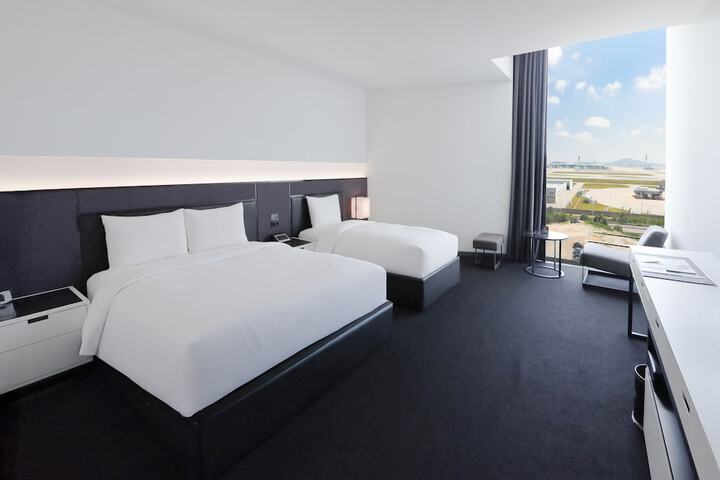 Room 21 of 61