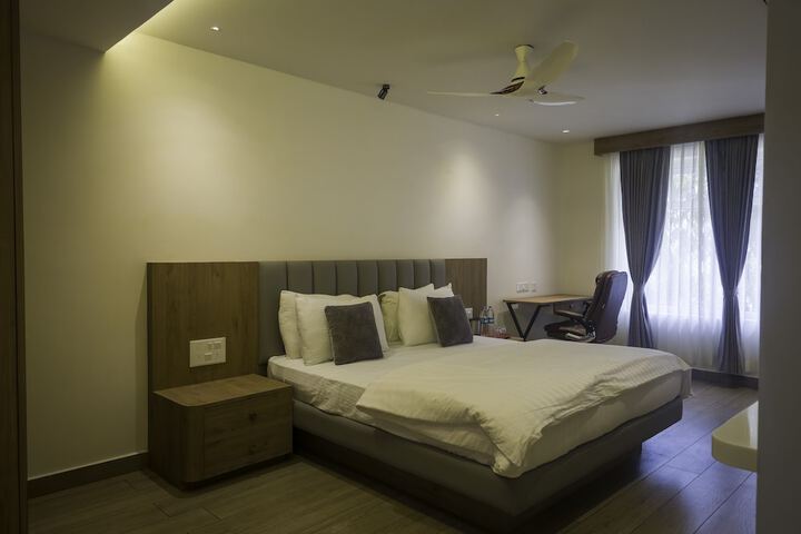 Room 15 of 43
