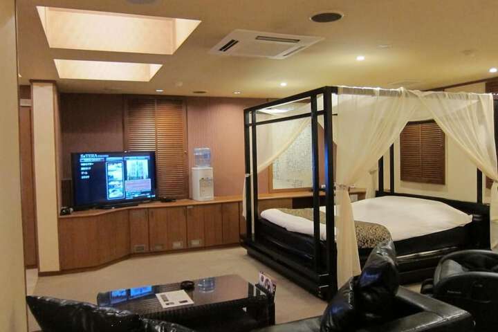 Room 21 of 47
