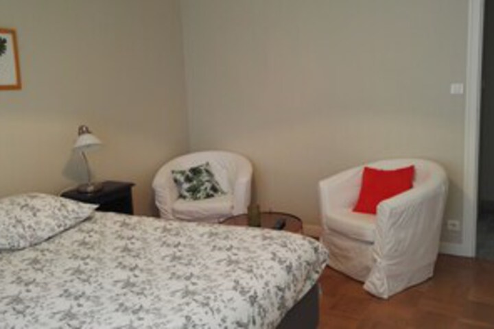 Room 10 of 25