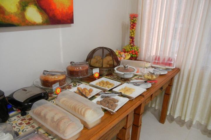 Dining 48 of 60