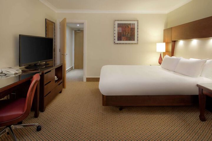 Room 63 of 204