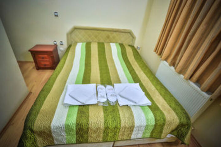 Room 52 of 89
