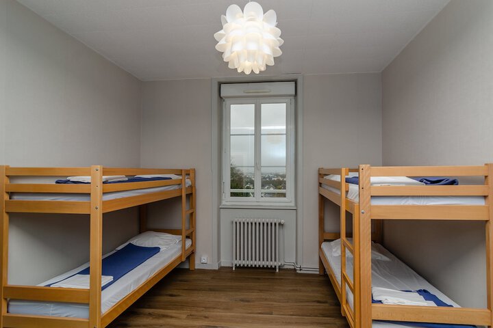 Room 9 of 26