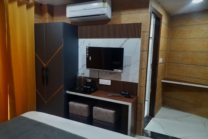 Room 19 of 32