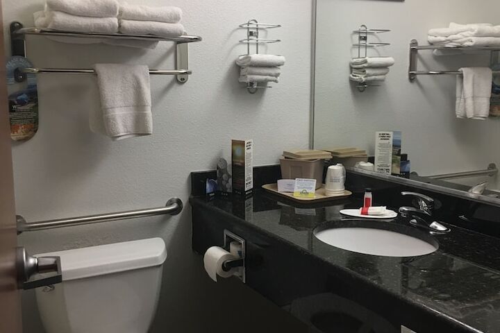 Basic Single Room Hearing Mobility Roll in Shower (7 of 7)