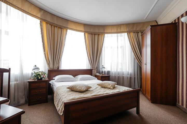 Room 24 of 64