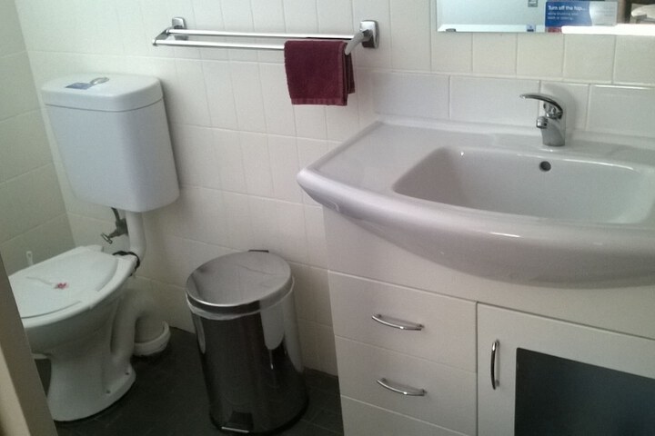 Room 18 of 33