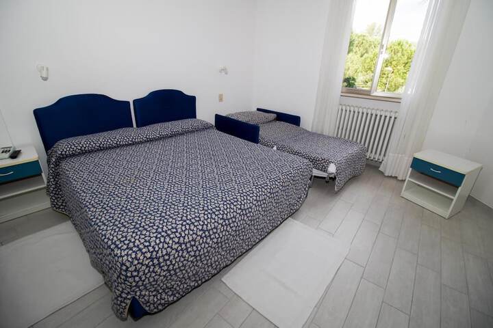 Room 10 of 67