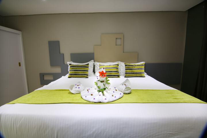Room 27 of 113