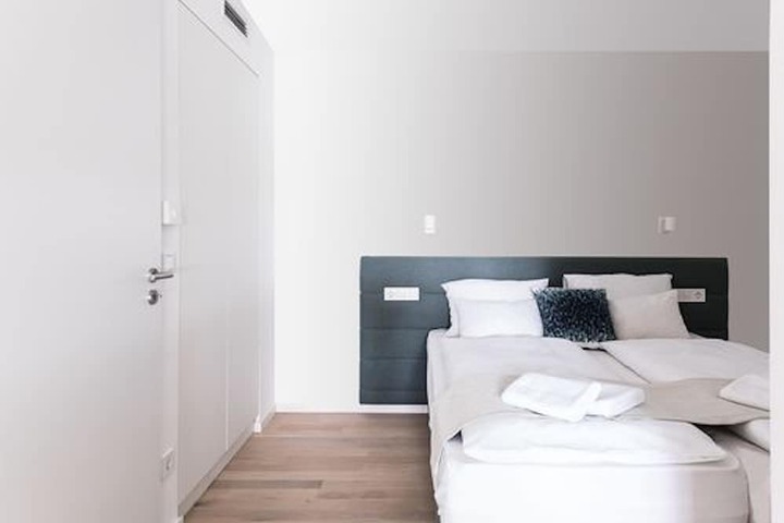 Room 4 of 31