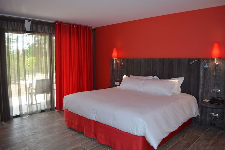 Room 4 of 38