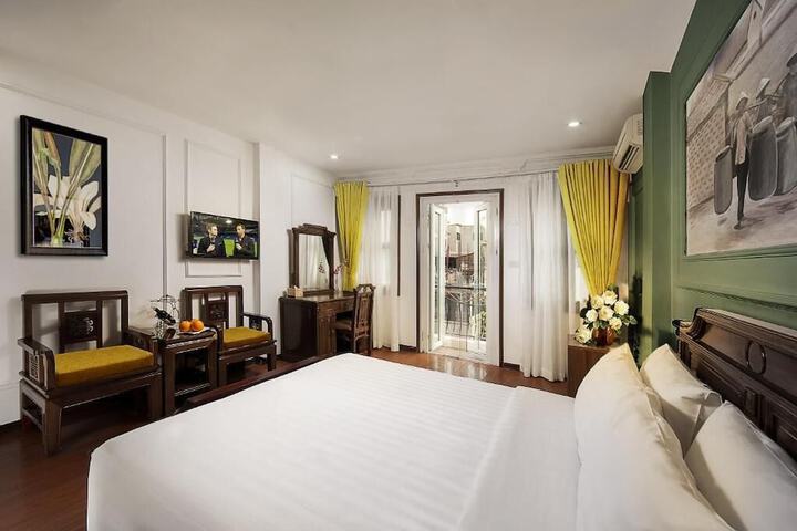 Room 18 of 31