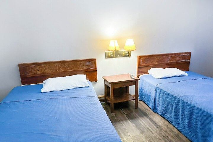 Room 8 of 43