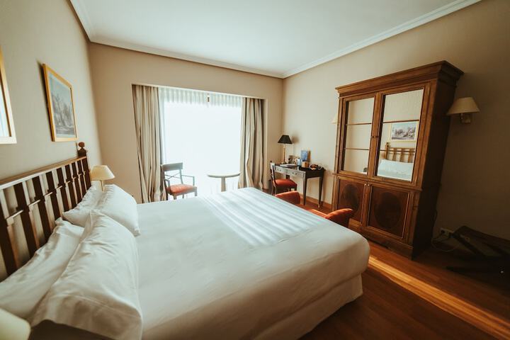 Room 15 of 105