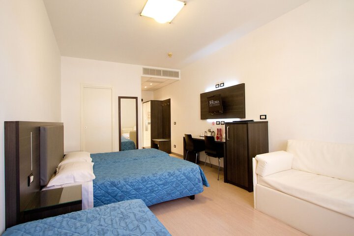 Room 16 of 64