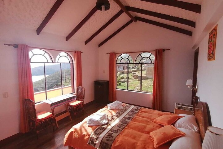 Room 6 of 28