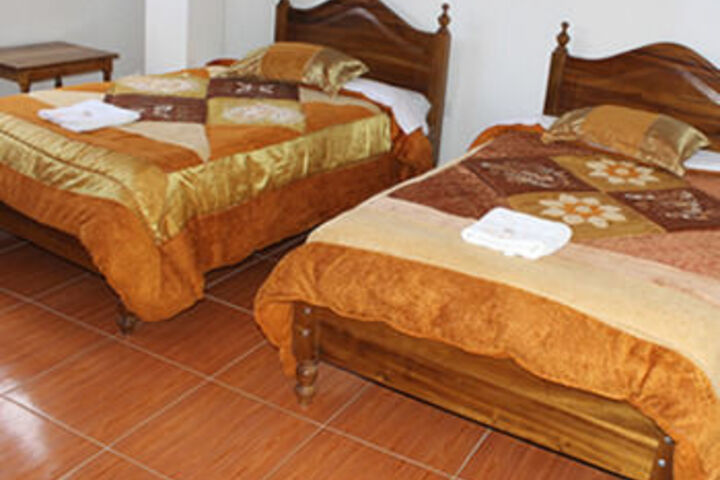 Room 5 of 12