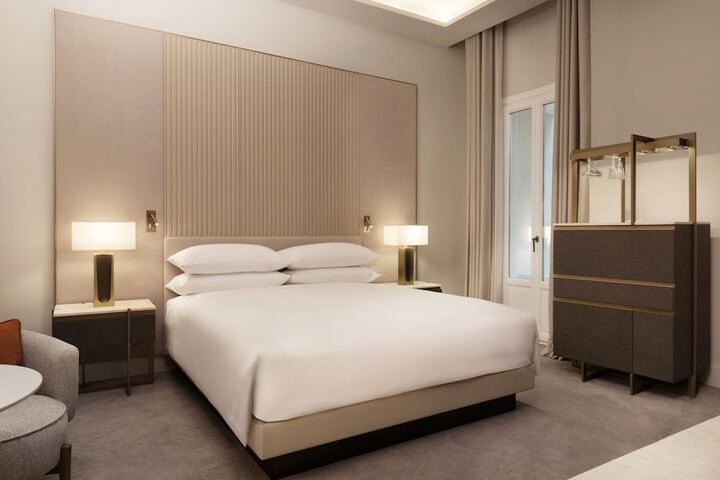 Room 43 of 137