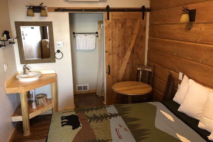 Room 27 of 92