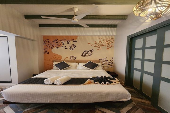 Room 3 of 51