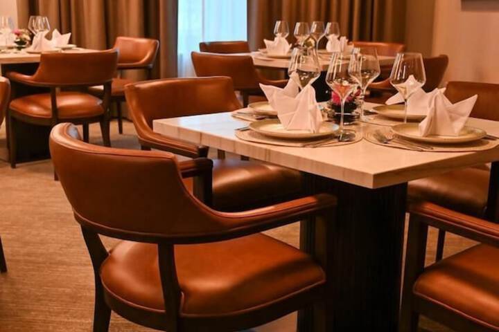 Dining 48 of 73