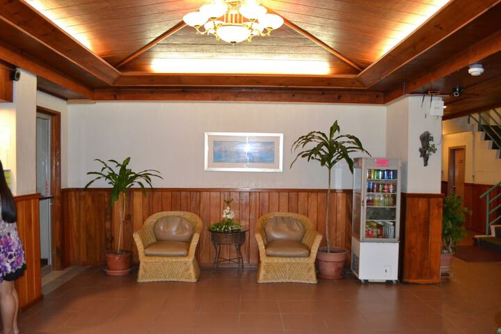 Hotel Interior 6 of 31