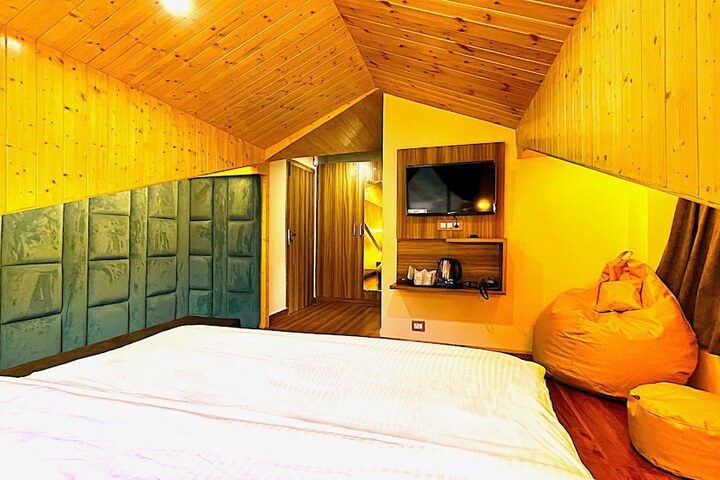 Room 27 of 89