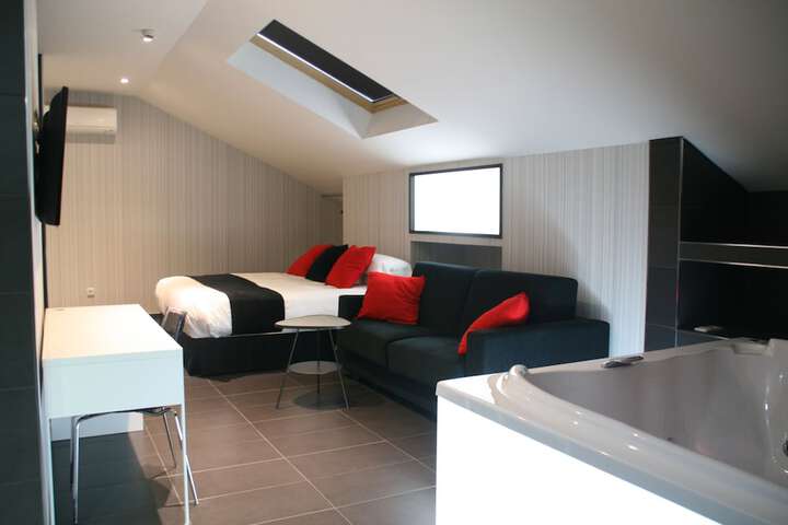 Room 21 of 60