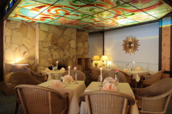 Dining 67 of 72