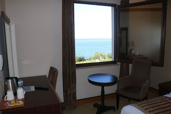 Room 43 of 108