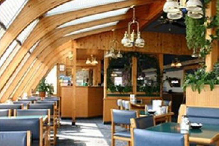 Dining 8 of 8