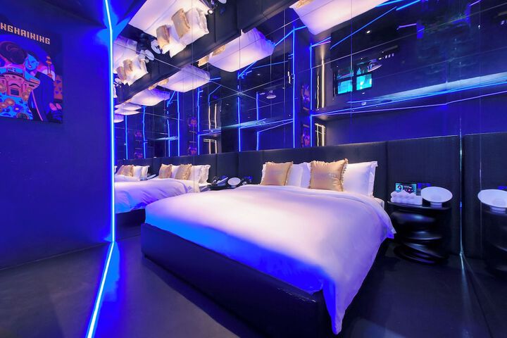 Room 12 of 29