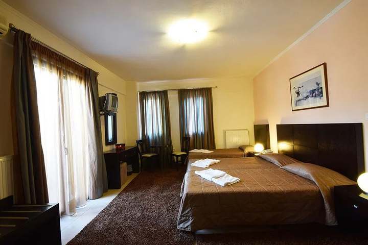 Room 2 of 11