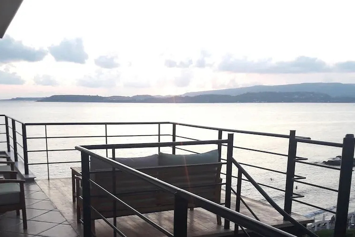 Terrace/Patio 6 of 14