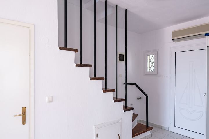 Room 4 of 14