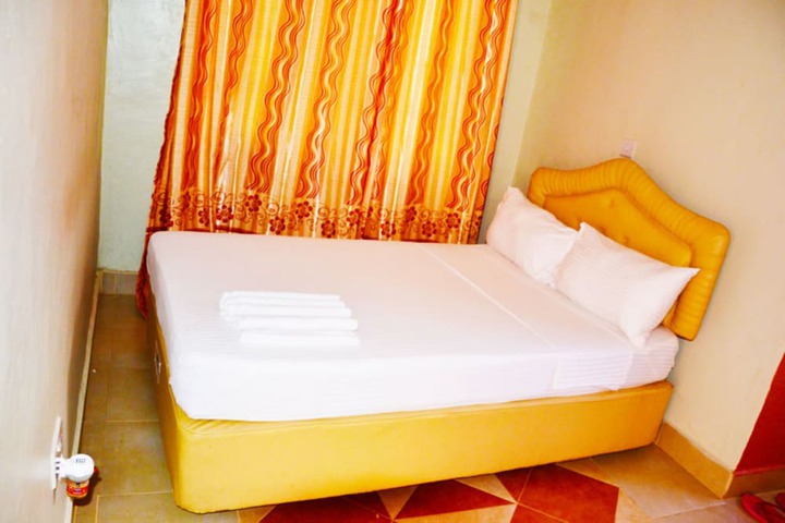 Room 2 of 15