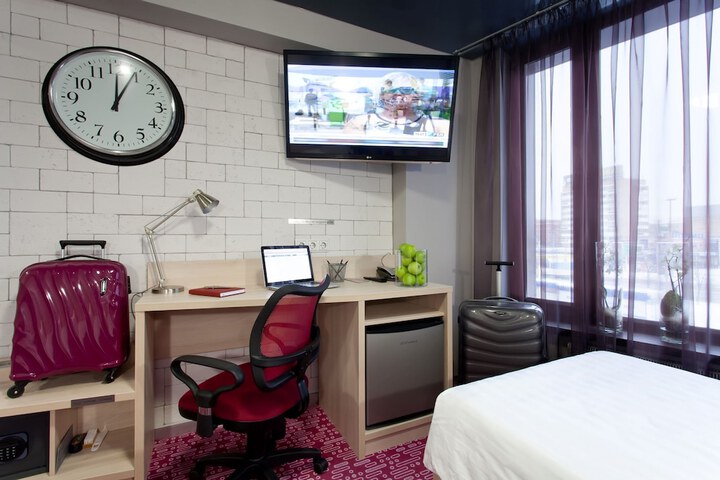Room 12 of 61