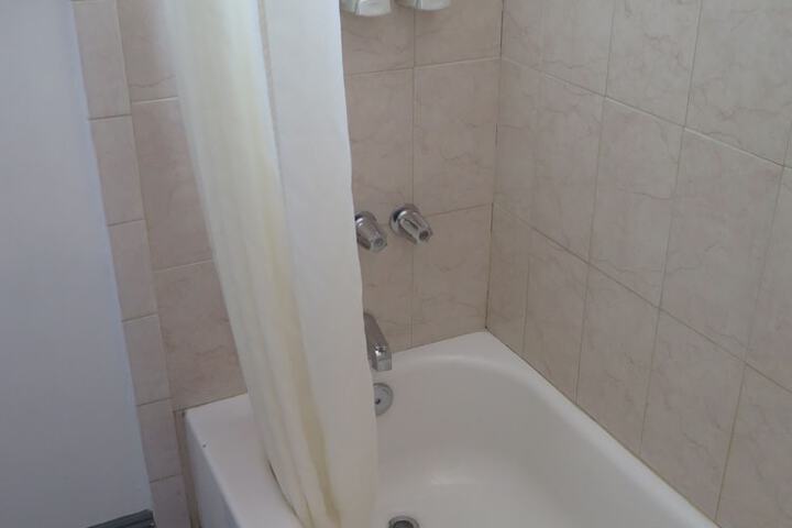 Room 16 of 25