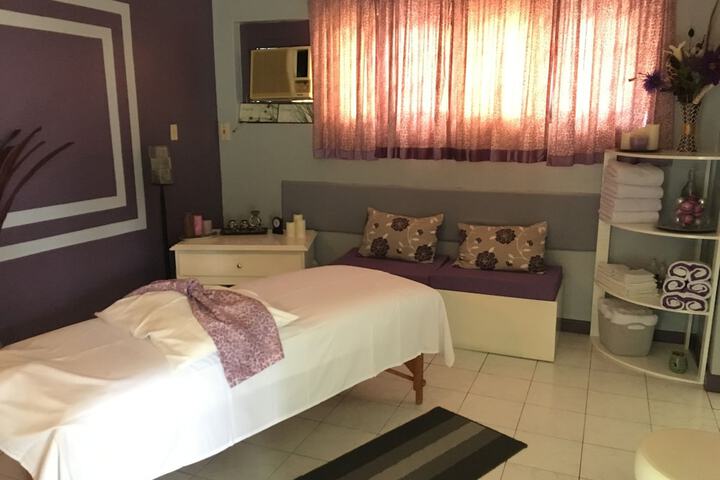 Room 18 of 30