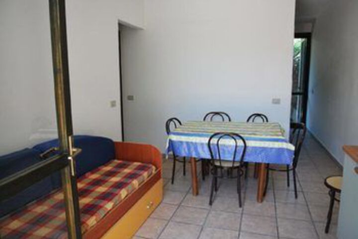 Room 19 of 29