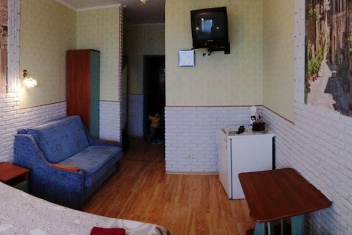 Room 12 of 60