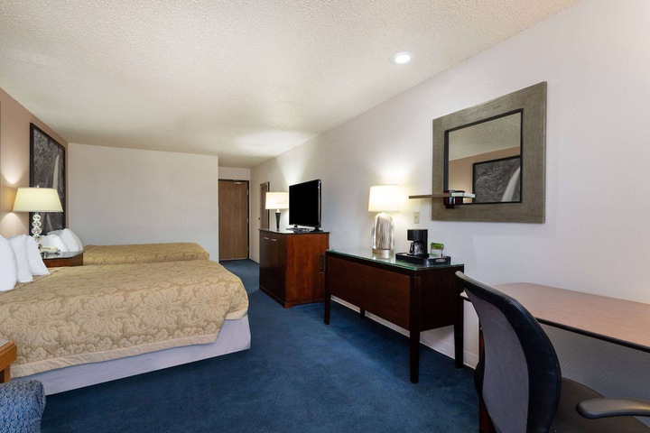 Room 25 of 52