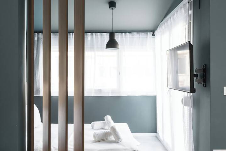 Room 3 of 60